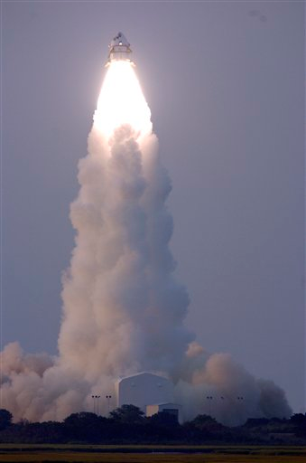 Illustration for article titled An Experimental Rocket Soars Over The Coast, On Its Way To A Pre-Planned Disaster